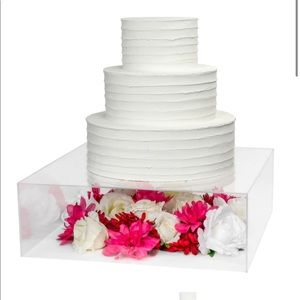 Clear Acrylic Cake Box 18”x18”